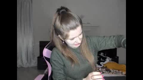 Snapshot of dazdrasmigdasue chatting on 02-09-25, 03:45 dazdrasmigdasue online show from 02-09-25, 03:45