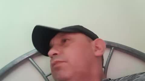 Snapshot of dazzaboxer chatting on 10-10-25, 02:49 dazzaboxer online show from 10-10-25, 02:49