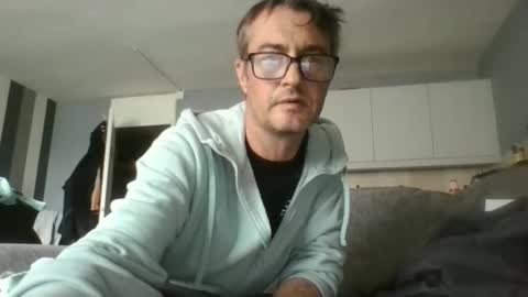 Dazzill online show from 09-28-25, 03:39