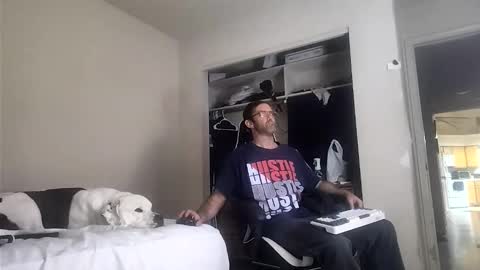 Snapshot of dbfroge chatting on 10-28-25, 09:57 dbfroge online show from 10-28-25, 09:57