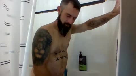 Snapshot of ddady22 chatting on 10-18-25, 11:05 ddady22 online show from 10-18-25, 11:05