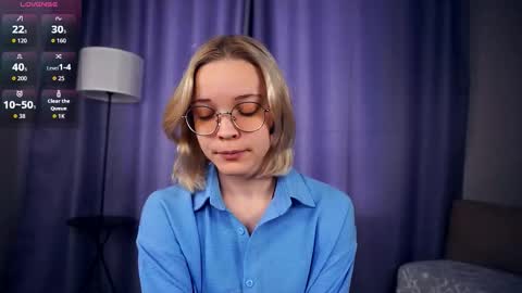 Charlie 18yo online show from 09-17-25, 06:15