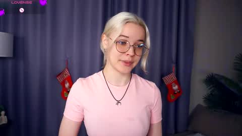 Charlie 18yo online show from 12-20-25, 05:14