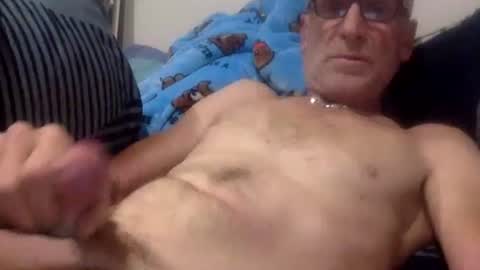 deanofflove221000 online show from 10-24-25, 04:20