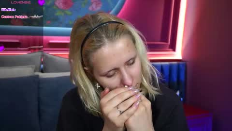 Snapshot of deardolly chatting on 10-01-25, 12:55 Dolly online show from 10-01-25, 12:55