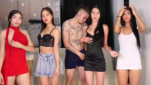 Hannah - Annie - Alisson online show from 09-27-25, 07:52