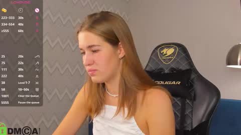 Jennifer online show from 09-16-25, 06:03