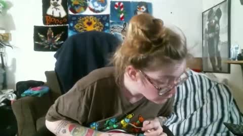 DEBBIE online show from 03-10-26, 01:49