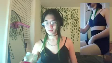 deciduousdoll online show from 09-11-25, 06:13