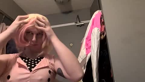 deedeequeen420 online show from 02-28-25, 09:25