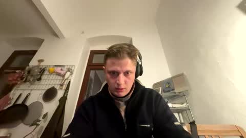 Snapshot of deep_long_vibes chatting on 12-15-24, 11:20 deep_long_vibes online show from 12-15-24, 11:20