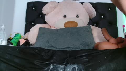 Selena online show from 12-11-24, 08:28