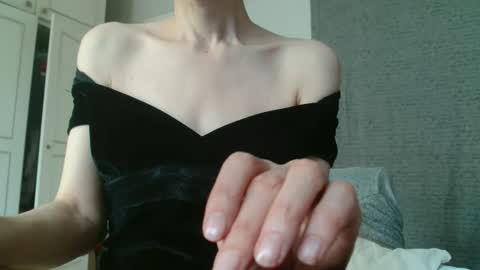 KamiDevi online show from 10-04-25, 02:15