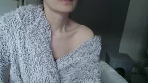 KamiDevi online show from 10-27-25, 02:43