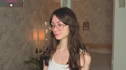 Snapshot of defeded_lovee chatting on 10-25-25, 07:41 Amy online show from 10-25-25, 07:41