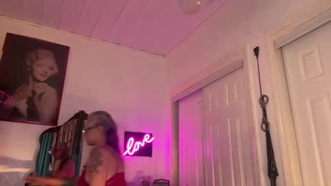 Snapshot of degeneratesaint chatting on 09-26-25, 04:16 Tori online show from 09-26-25, 04:16