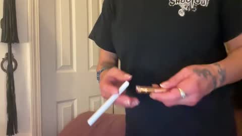 Tori online show from 11-28-25, 05:21