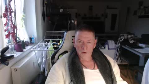 deinprinz2312 online show from 03-17-26, 05:33