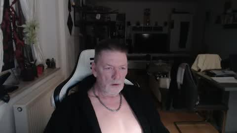 deinprinz2312 online show from 03-23-26, 05:00