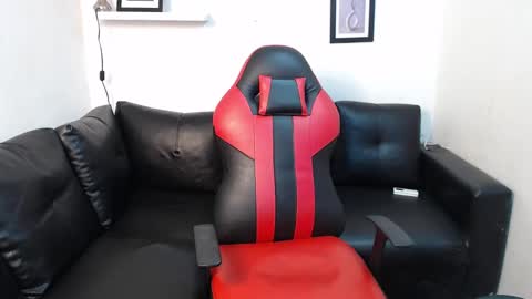 Snapshot of deiv2_ chatting on 11-01-25, 07:05 deiv2_ online show from 11-01-25, 07:05