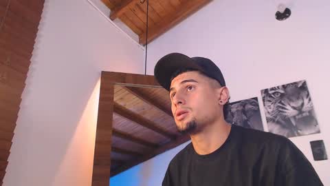 Snapshot of deivy_gram chatting on 12-20-24, 06:19  DEIVY  online show from 12-20-24, 06:19