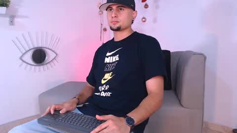 Snapshot of deivy_gram chatting on 12-22-24, 12:17  DEIVY  online show from 12-22-24, 12:17