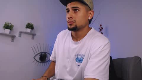 Snapshot of deivy_gram chatting on 12-29-24, 02:17  DEIVY  online show from 12-29-24, 02:17