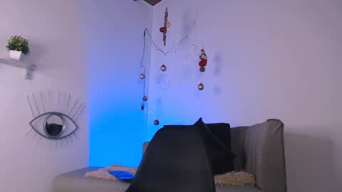 Snapshot of deivy_gram chatting on 01-04-25, 10:55  DEIVY  online show from 01-04-25, 10:55