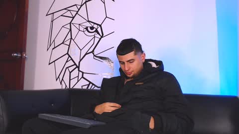 Snapshot of deivy_gram chatting on 01-23-25, 02:07  DEIVY  online show from 01-23-25, 02:07