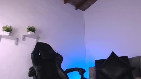 Snapshot of deivy_gram chatting on 01-29-25, 05:35  DEIVY  online show from 01-29-25, 05:35