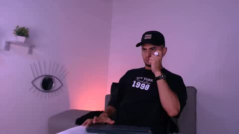 Snapshot of deivy_gram chatting on 02-23-25, 11:36  DEIVY  online show from 02-23-25, 11:36