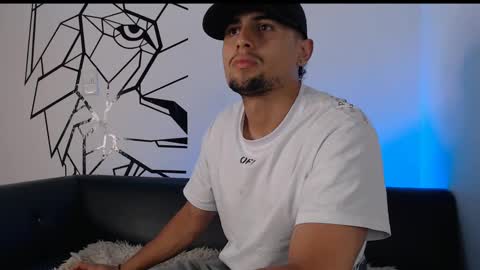 Snapshot of deivy_gram chatting on 03-03-25, 12:37  DEIVY  online show from 03-03-25, 12:37