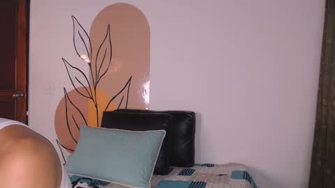 Snapshot of deivy_gram chatting on 03-04-25, 03:11  DEIVY  online show from 03-04-25, 03:11