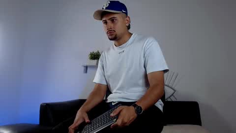  DEIVY  online show from 11-19-25, 10:10