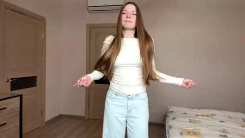 Snapshot of dejameneal chatting on 02-19-26, 07:26 Mila online show from 02-19-26, 07:26