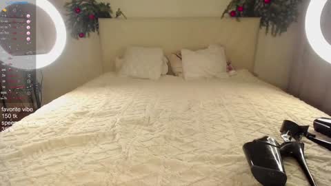 Dia online show from 12-30-24, 10:01