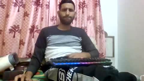 Snapshot of delhihornycouple chatting on 01-09-26, 06:10 akash kavya online show from 01-09-26, 06:10