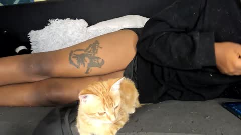 deli_la online show from 02-09-26, 06:01