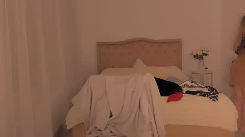 deliadelicious online show from 02-21-25, 10:17