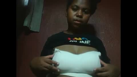 deliah712909 online show from 03-02-25, 10:24