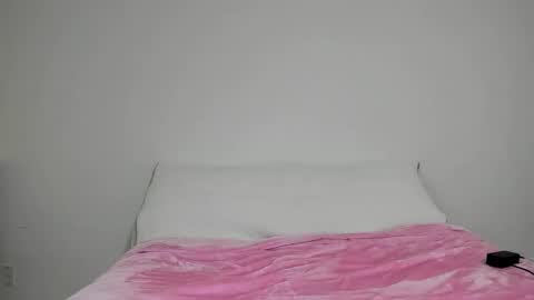 Snapshot of deliciousnoni chatting on 11-14-25, 05:06 deliciousnoni online show from 11-14-25, 05:06