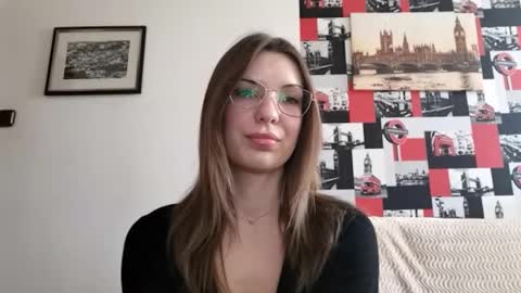 Snapshot of delightaurora chatting on 01-14-25, 10:48 Aurora online show from 01-14-25, 10:48