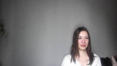 Snapshot of delightaurora chatting on 01-21-25, 07:37 Aurora online show from 01-21-25, 07:37