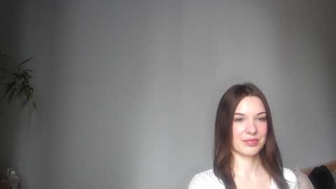 Snapshot of delightaurora chatting on 01-21-25, 10:41 Aurora online show from 01-21-25, 10:41