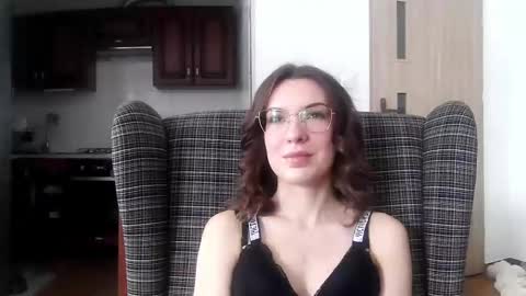 Snapshot of delightaurora chatting on 02-14-25, 07:49 Aurora online show from 02-14-25, 07:49