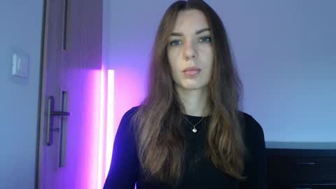 Snapshot of delightaurora chatting on 09-11-25, 05:18 Aurora online show from 09-11-25, 05:18