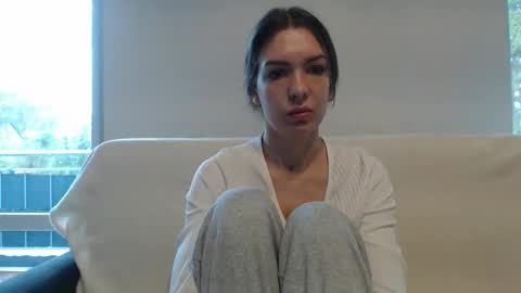 Snapshot of delightaurora chatting on 10-09-25, 06:11 Aurora online show from 10-09-25, 06:11