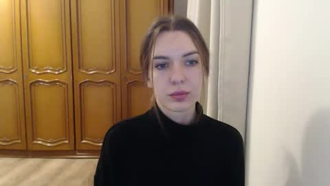 Snapshot of delightaurora chatting on 11-20-25, 06:57 Aurora online show from 11-20-25, 06:57