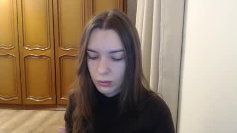 Snapshot of delightaurora chatting on 11-26-25, 06:25 Aurora online show from 11-26-25, 06:25