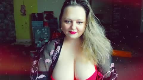 Snapshot of delinnia chatting on 01-07-25, 05:42 Margo online show from 01-07-25, 05:42